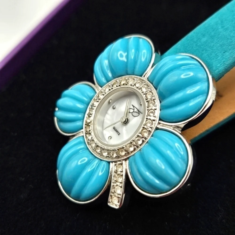 VINTAGE Suzanne Somers Blue Rhinestone Flower Watch Leather Band MOP Face Box